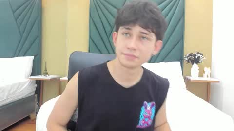 Michael online show from March 25, 8:04 pm