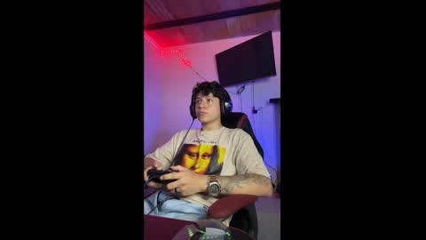 Snapshot of michael_kendall0 chatting on February 24, 11:41 pm michael independent model online show from February 24, 11:41 pm