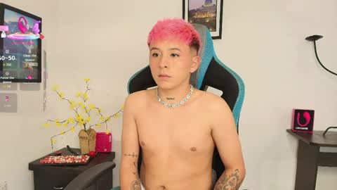 michael_lopez_1 online show from April 9, 9:31 pm