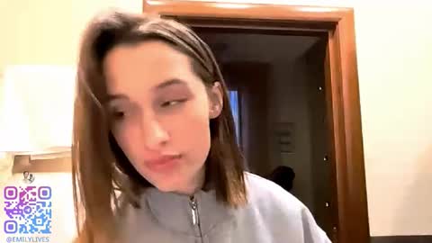 Snapshot of michael_pors chatting on October 23, 2:27 pm Emily online show from October 23, 2:27 pm