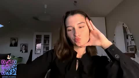 Snapshot of michael_pors chatting on October 26, 2:12 pm Emily online show from October 26, 2:12 pm