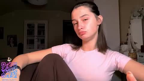 Snapshot of michael_pors chatting on November 24, 2:06 pm Emily online show from November 24, 2:06 pm