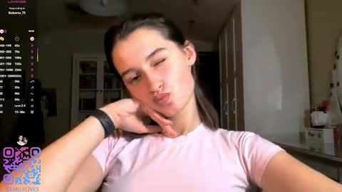 Snapshot of michael_pors chatting on December 4, 2:48 pm Emily online show from December 4, 2:48 pm