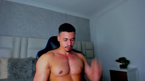 Michael online show from December 5, 7:06 am