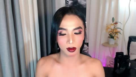 Snapshot of michaelagoddess chatting on April 18, 7:07 pm michaelagoddess online show from April 18, 7:07 pm