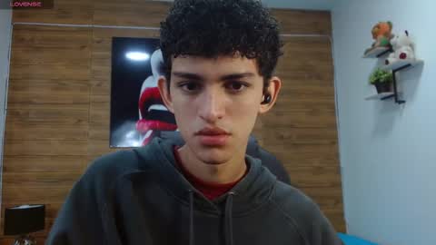 Snapshot of michaelkoiv chatting on December 3, 12:14 pm michaelkoiv online show from December 3, 12:14 pm