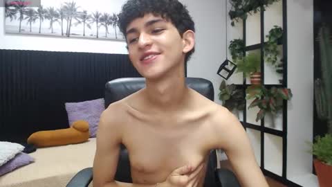 michaelkoiv online show from December 21, 12:45 pm