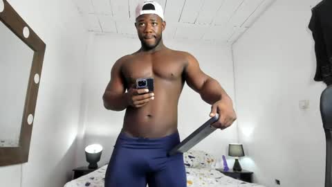 Snapshot of michaell_donnovann chatting on June 5, 6:57 pm michaell_donnovann online show from June 5, 6:57 pm