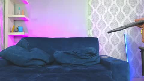 Michaell online show from December 19, 3:40 am