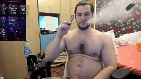 Snapshot of michaelragnar90 chatting on December 18, 5:42 pm michaelragnar90 online show from December 18, 5:42 pm