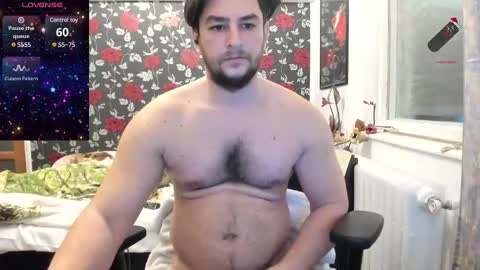 Snapshot of michaelragnar90 chatting on January 24, 8:55 am michaelragnar90 online show from January 24, 8:55 am