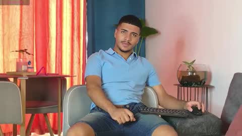 michel g22 online show from September 28, 4:12 pm