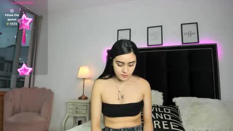 Snapshot of michel_owens chatting on March 27, 11:43 am michel_owens online show from March 27, 11:43 am