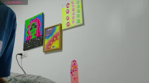 melannie   follow my new page online show from May 25, 5:08 pm