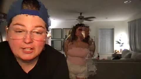 michelebussexx online show from September 17, 2:02 am