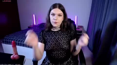 MicheleDoll online show from June 15, 8:00 pm