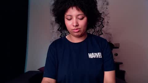 Snapshot of michell_bling chatting on December 4, 2:20 am Michi online show from December 4, 2:20 am