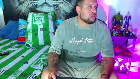 michell_myers online show from December 16, 4:01 pm