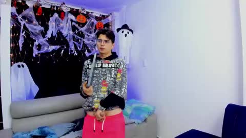 LILY AND MICHAEL online show from October 26, 5:02 am