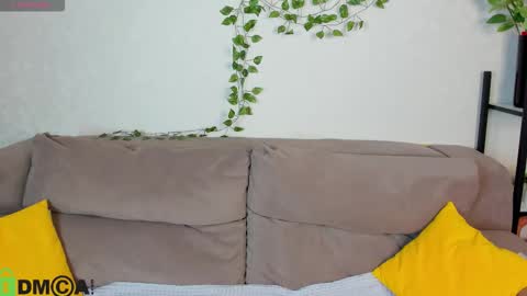 Snapshot of michelle__allen chatting on October 27, 1:09 am Michelle online show from October 27, 1:09 am