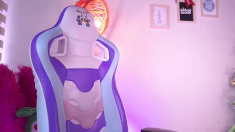 Snapshot of michelle_chang_ chatting on December 5, 6:59 pm MICHELLE CHANG online show from December 5, 6:59 pm