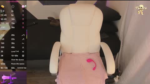 michelle_cutee_ online show from November 7, 8:31 pm