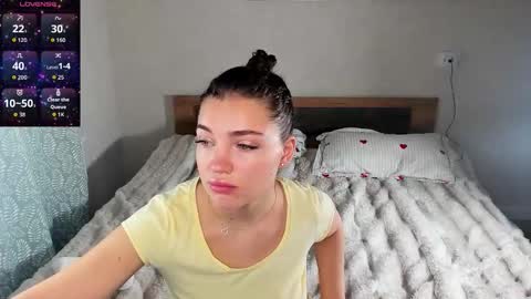 Michelle online show from October 6, 4:48 pm