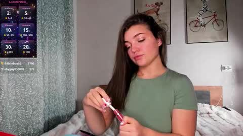 Michelle online show from October 8, 4:26 pm