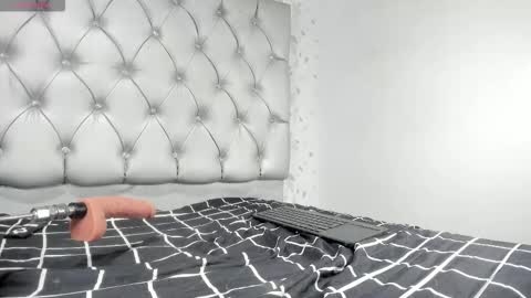 michelle perla online show from October 17, 7:49 pm