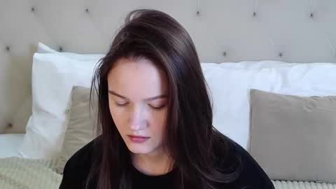 Michelle online show from November 4, 1:43 pm