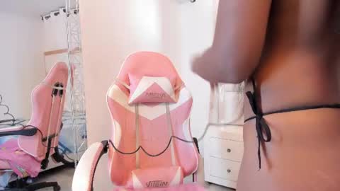 michelleblair1 online show from June 10, 1:21 pm