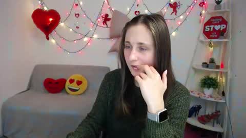 Snapshot of michellee11 chatting on February 17, 1:40 pm Michel online show from February 17, 1:40 pm