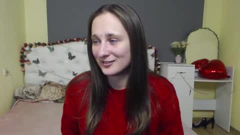 Snapshot of michellee11 chatting on February 19, 12:45 pm Michel online show from February 19, 12:45 pm