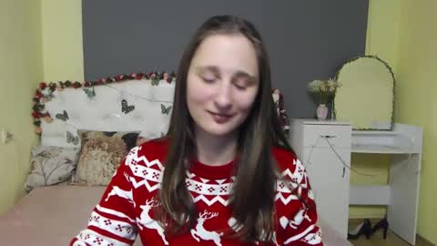 Snapshot of michellee11 chatting on February 20, 1:00 pm Michel online show from February 20, 1:00 pm