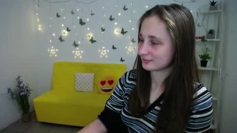 Snapshot of michellee11 chatting on March 11, 12:22 pm Michel online show from March 11, 12:22 pm