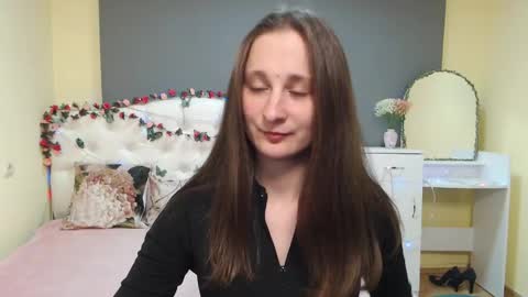 Snapshot of michellee11 chatting on March 17, 12:30 pm Michel online show from March 17, 12:30 pm