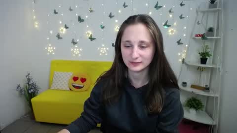 Snapshot of michellee11 chatting on March 19, 12:09 pm Michel online show from March 19, 12:09 pm