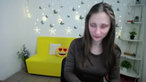 Snapshot of michellee11 chatting on March 23, 12:31 pm Michel online show from March 23, 12:31 pm