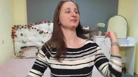 Snapshot of michellee11 chatting on March 26, 12:55 pm Michel online show from March 26, 12:55 pm