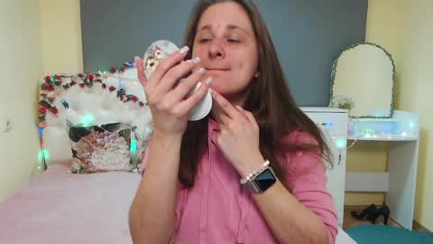 Snapshot of michellee11 chatting on March 27, 8:48 am Michel online show from March 27, 8:48 am