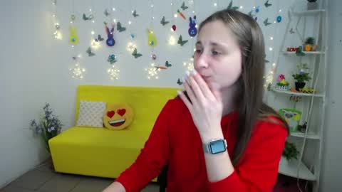 Snapshot of michellee11 chatting on March 31, 11:21 am Michel online show from March 31, 11:21 am