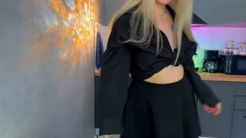 Snapshot of michellemargiela chatting on July 29, 7:50 am Michelle3 online show from July 29, 7:50 am