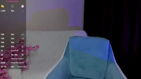 Snapshot of michellemilerr chatting on May 3, 3:56 am michellemilerr online show from May 3, 3:56 am