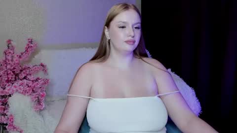 Snapshot of michellemilerr chatting on June 29, 12:49 pm michellemilerr online show from June 29, 12:49 pm