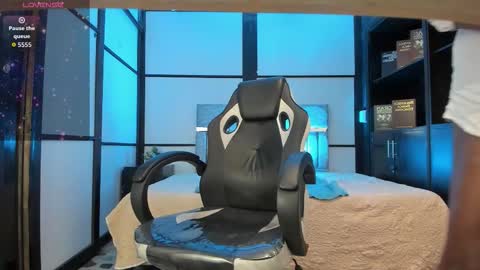 michellepreston_ online show from February 2, 12:04 pm