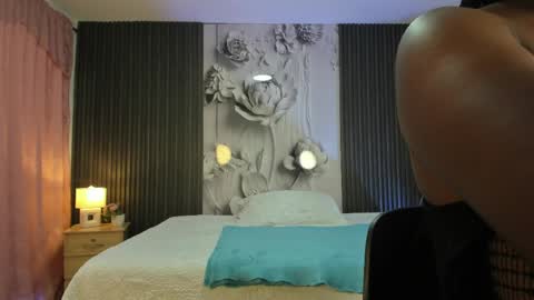 michellepreston_ online show from April 25, 12:19 pm