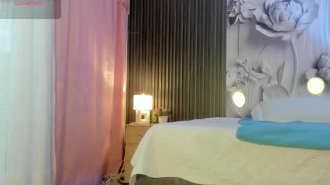 michellepreston_ online show from April 29, 11:58 am