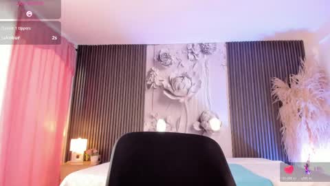 michellepreston_ online show from April 29, 5:30 pm