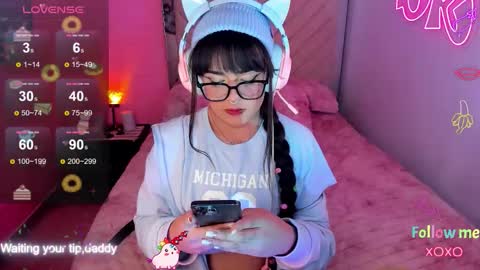   online show from March 28, 4:45 am