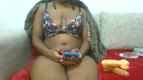 Snapshot of michellevice chatting on November 26, 7:37 pm michellevice online show from November 26, 7:37 pm